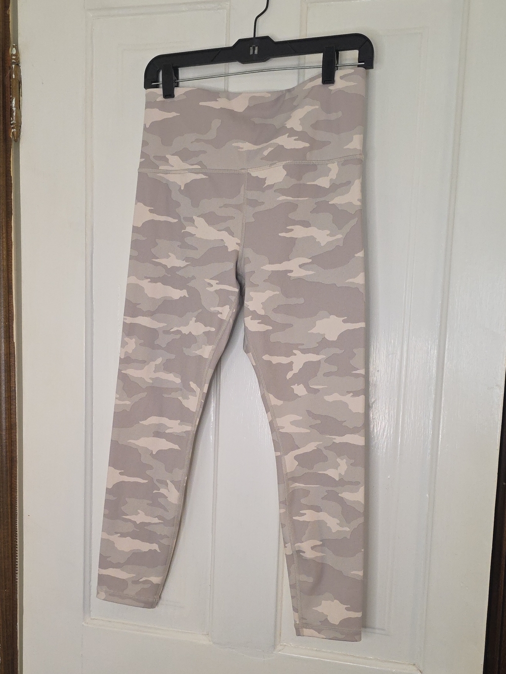 Athleta Elation Camo7/8 Tight / Leggings